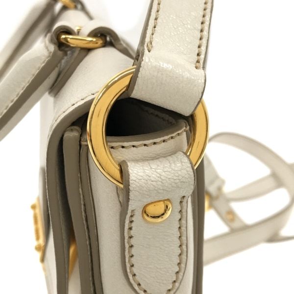ミュウミュウ miumiu ショルダーバッグ RN0717 マドラス レザー 白