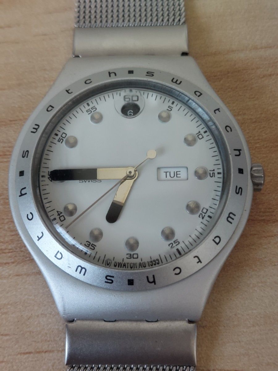 Swatch IRONY アルミニウム デイデイト ホワイト文字盤 クォーツ Swatch IRONY アルミニウム デイデイト ホワイト文字盤 クォーツ