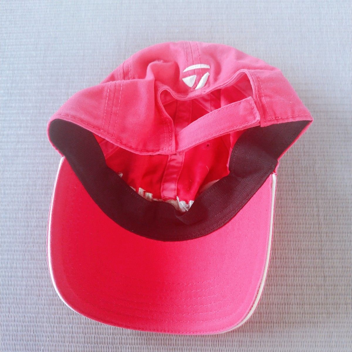 ゴルフウェア  キャップ帽子 ピンク テーラーメイド