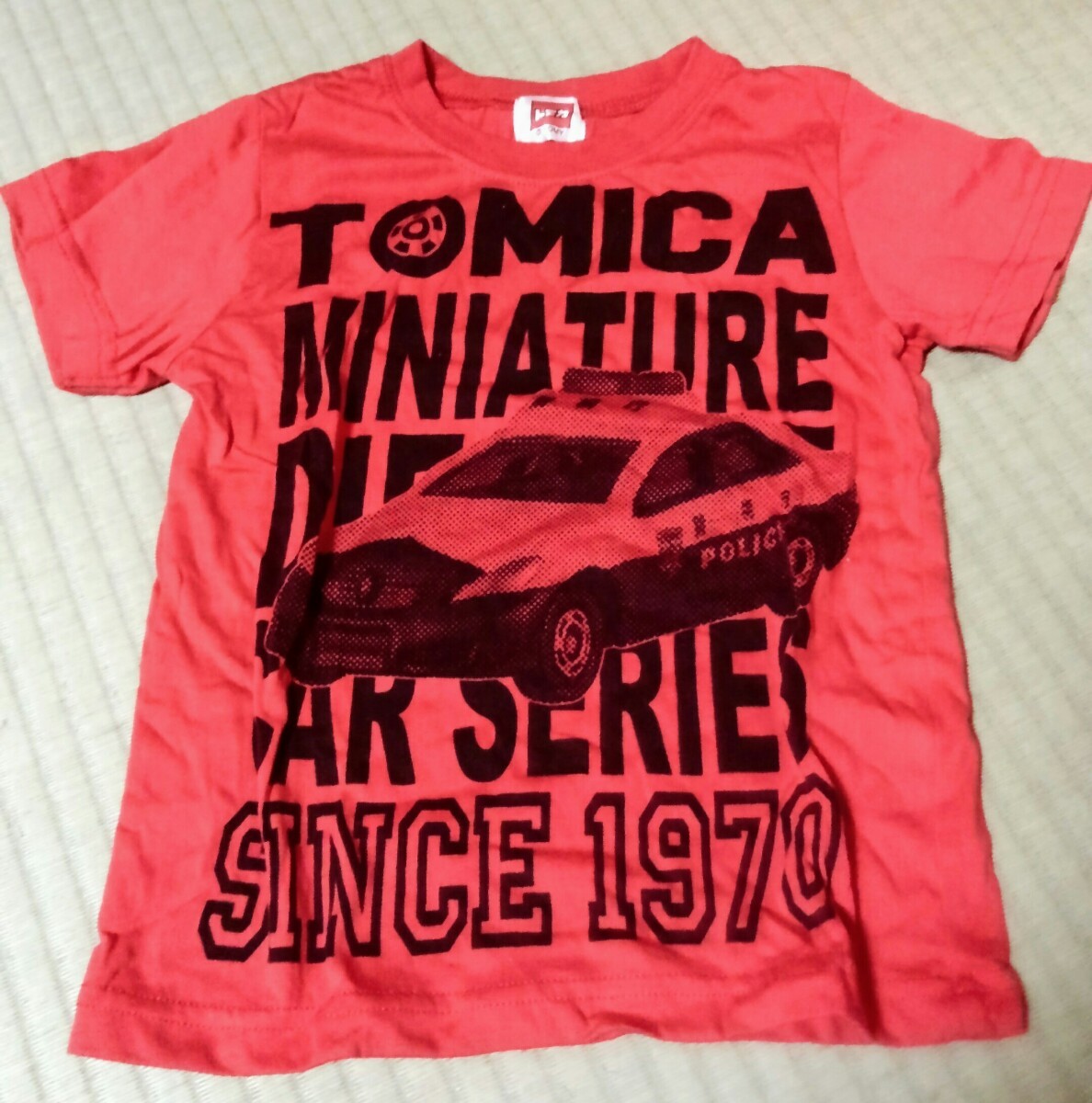 トミカ　TOMIKA　半袖Tシャツ　赤　110サイズ　キッズ　複数落札同梱可_画像1