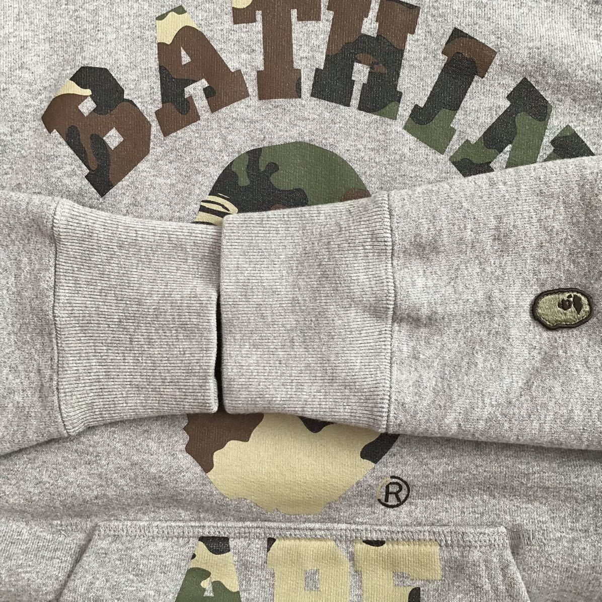 Woodland camo カレッジロゴ プルオーバー パーカー Mサイズ a bathing ape BAPE pullover hoodie エイプ ベイプ アベイシングエイプ w45_画像4