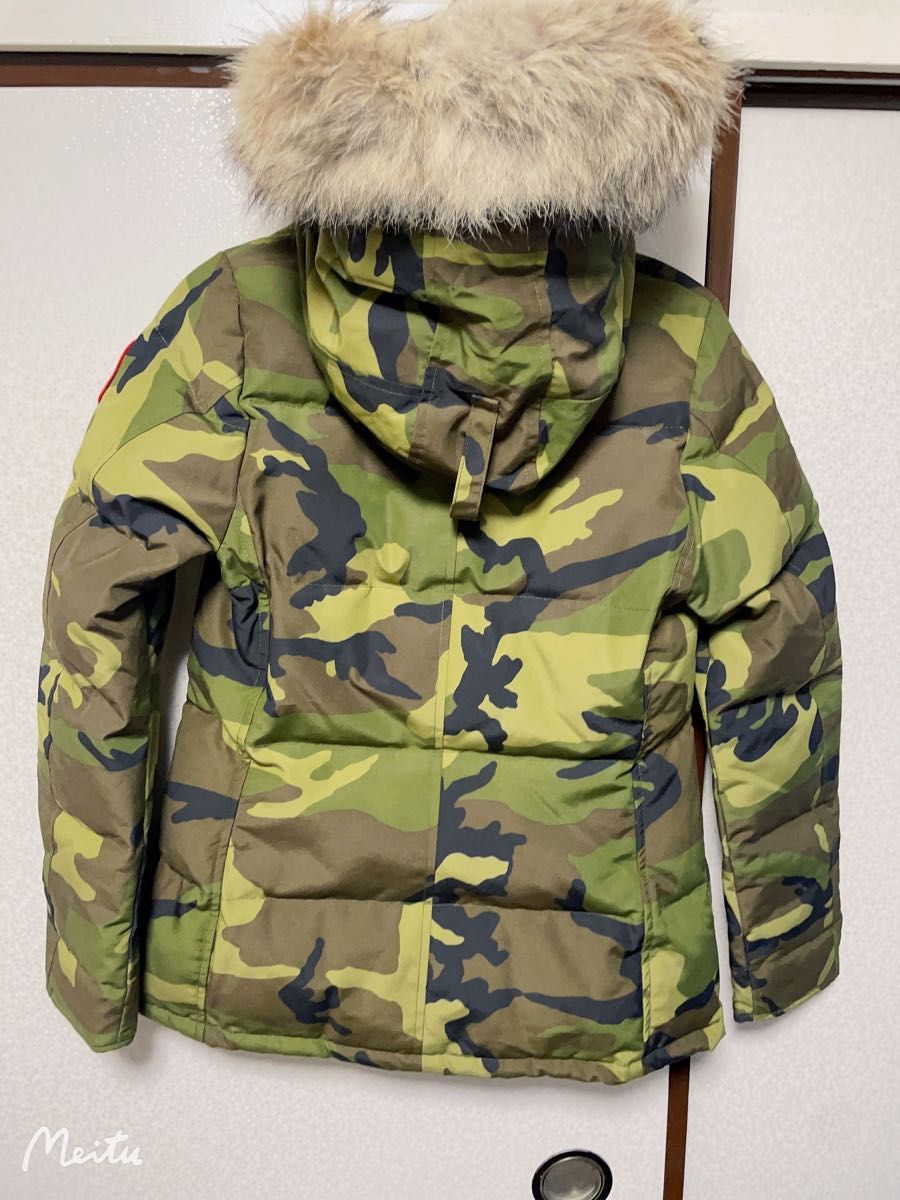 CANADA GOOSE カナダグース ダウンジャケット カモフラ柄 迷彩 CANADA GOOSE カナダグース ダウンジャケット カモフラ柄 迷彩