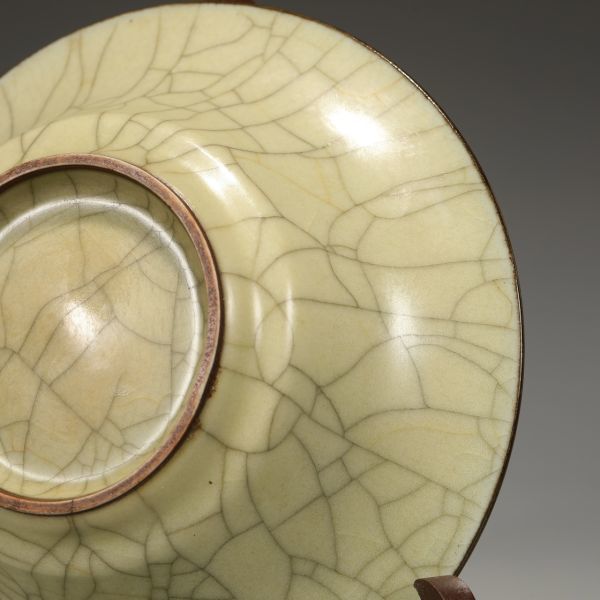 宋 修内司官窯 陶磁器 折腰碗染付 置物 擺件 古賞物 中国古美術 旧