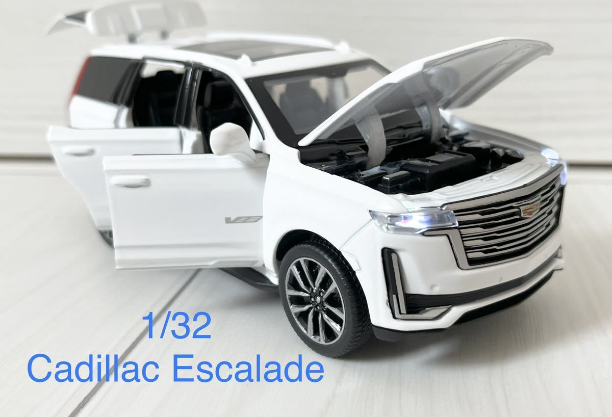 《新品》1:32 Cadillac エスカレード　ミニカー_画像1