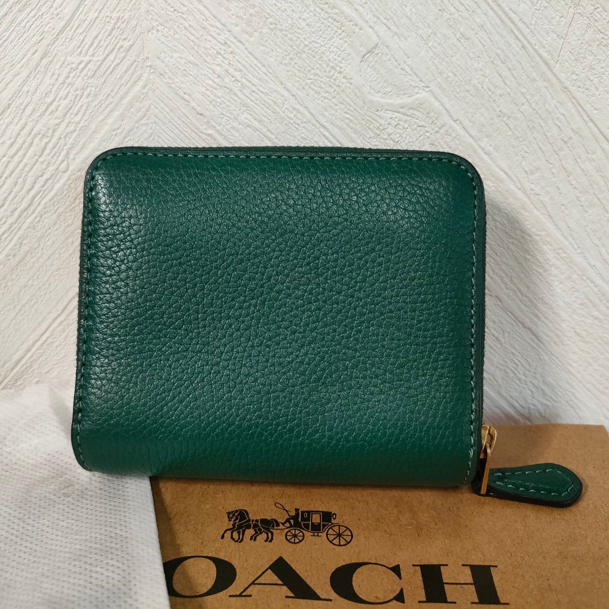 未使用品 COACH コーチ ビルフォード ウォレット 上質レザー ミニ財布 二つ折り財布 人気グリーンゴールドロゴ 完売色