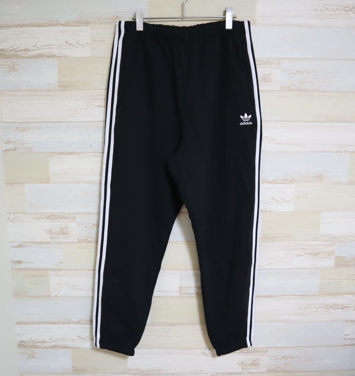 新品 定価8990円 O(XL)サイズ adidas Originals アディダス 新品 定価8990円 O(XL)サイズ adidas Originals アディダス