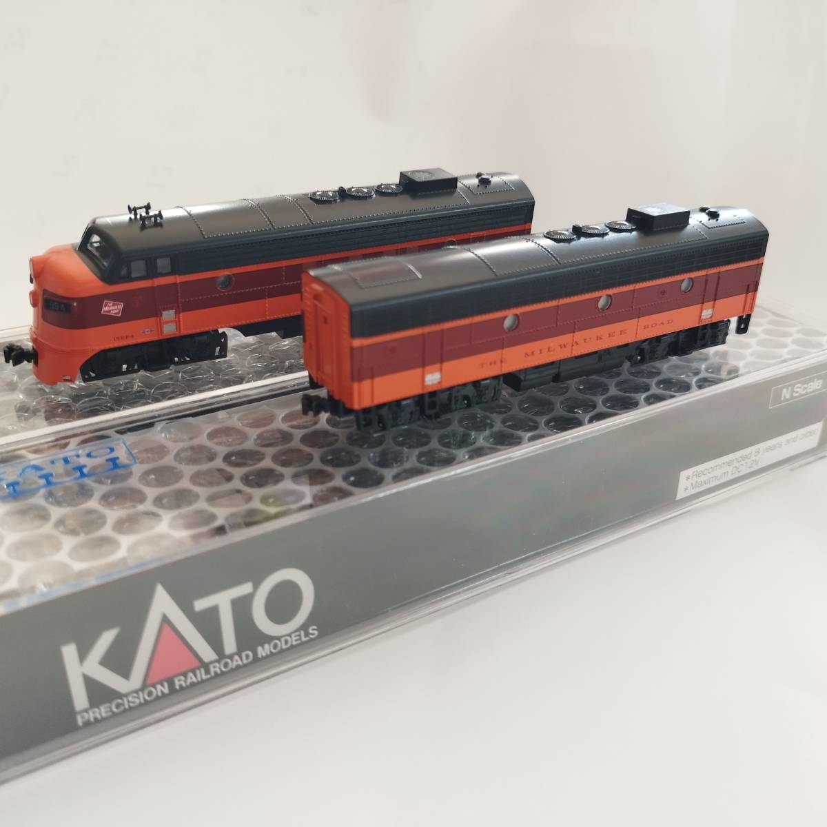 KATO 10753-2 ミルウォーキー・ロード〈オリンピア・ハイアワッサ〉/10755-2 EMD FP7A+F7B/17711-3 FP7A _画像5