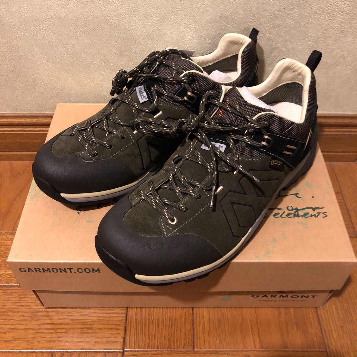 新品★ガルモント【GARMONT】トレッキングシューズ 登山靴★定価26400円【ハイキング・旅行・ウォーキング】26.5㎝