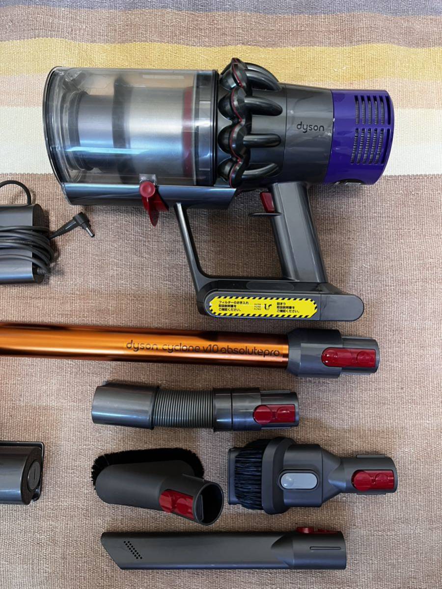 ②すぐ使える!動作品!ダイソンdyson SV12コードレスクリーナー純正