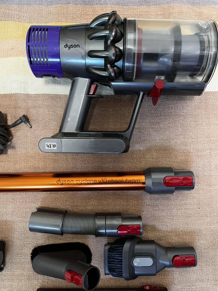 ②すぐ使える!動作品!ダイソンdyson SV12コードレスクリーナー純正