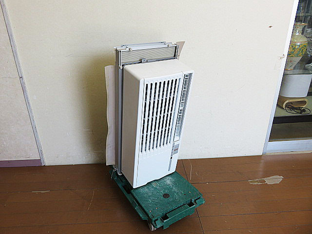 2021年製 Haier/ハイアール 窓用エアコン ウィンドエアコン JA-16V
