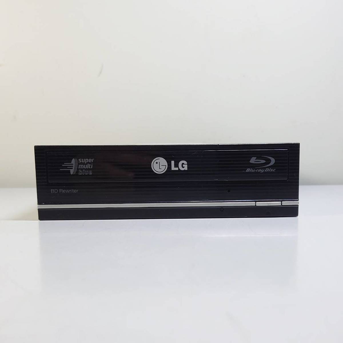 KN3651 【中古品】WH12LS38 LG Blu-rayドライブ BD DVD_画像2
