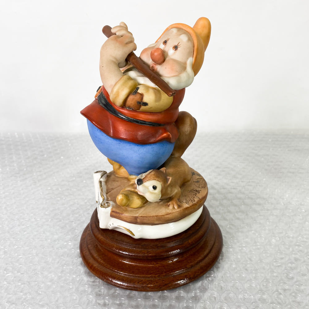 英国製 限定 ディズニーDisney Laurenz Capodimonte 白雪姫 7人 英国製 限定 ディズニーDisney Laurenz Capodimonte 白雪姫 7人
