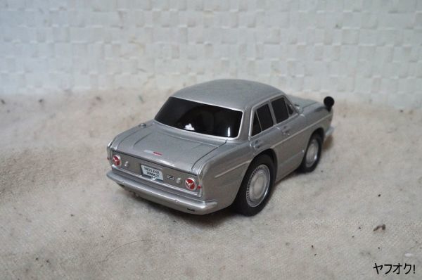 日産 スカイライン 2000 GT プルバックミニカー 銀_画像2