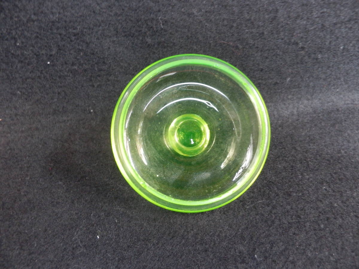 ウランガラス！キャンディポット 小物入れ　容器　蓋つき　ガラス　ガラス容器　入れ物　ウランガラス　_画像8