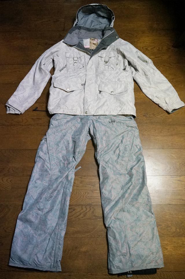 品質検査済 スノーボード ウェア 上下 BURTON x-niX - ウエア/装備(男性用)
