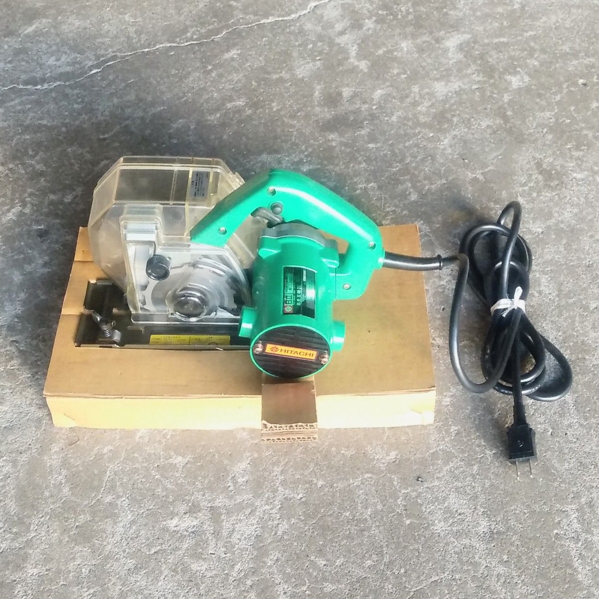 日立工機 集じんマルノコ 100mm C4YA1 標準チップソー付 AC100V 日立工機 集じんマルノコ 100mm C4YA1 標準チップソー付 AC100V