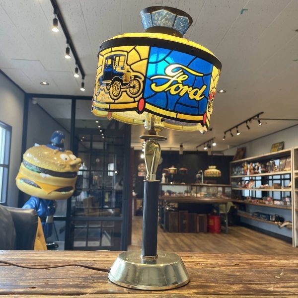 [ free shipping ] 1970 period Ford FORD table lamp lighting Tiffany lamp store furniture Vintage E0123