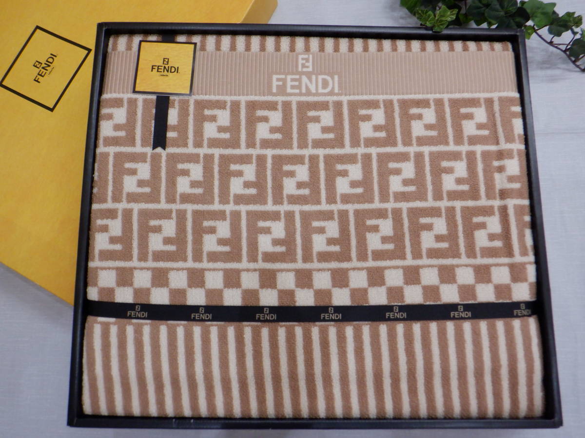 ヤフオク! - 廃盤品♪FENDI フェンディ タオルケット 寝具 ズッカ...