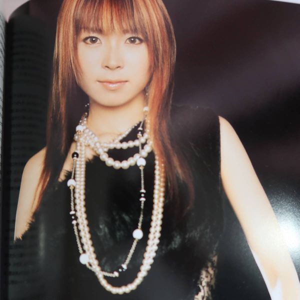 【写真集】made in RINA 2003 愛内里菜 オフィシャルブック_画像5