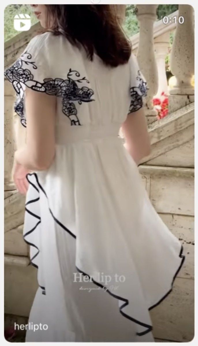 【新品タグ付】Cutwork Embroidery Angel Sleeve Dress