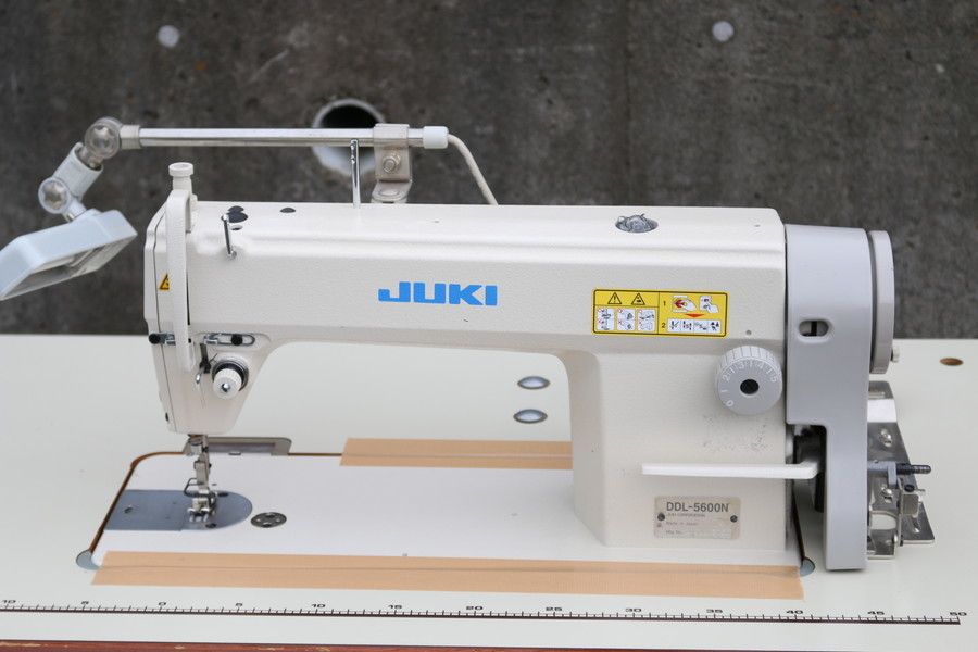 仙台市引取限定!!【ジューキ JUKI】（DDL-5600N）１本針本縫い 倍釜ミシン　業務用ミシン　現状品!!　東C_画像8