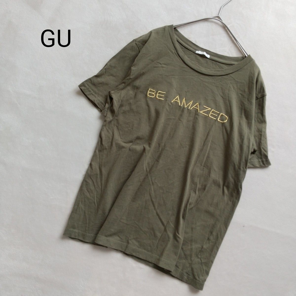 GU Tシャツ 半袖 シンプル 刺繍 カーキ｜PayPayフリマ