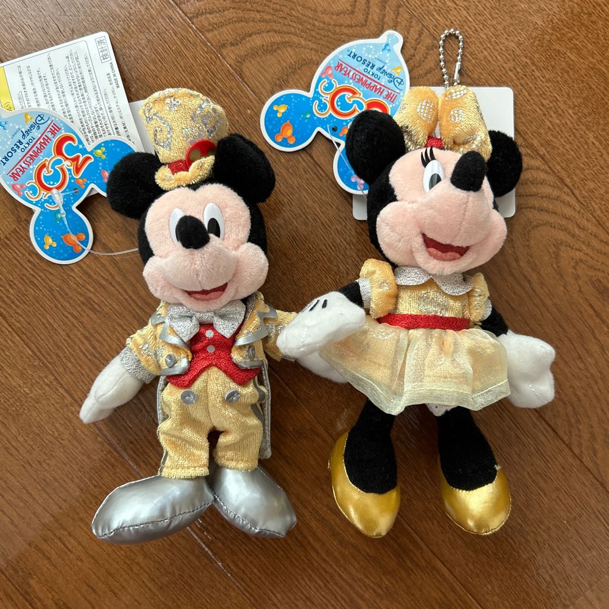 新品未使用 ディズニーリゾート ぬいぐるみバッジ 30周年