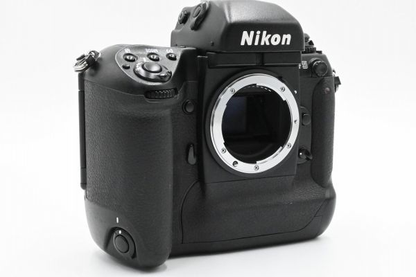 限定販売】 F5 【極上品】Nikon ボディ #409 フィルムカメラ ニコン