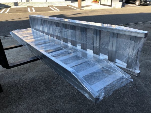 20cmベロ 即納全長3メートル アルミブリッジ 重機対応 3m 5トン 20cmベロ 即納全長3メートル アルミブリッジ 重機対応 3m 5トン