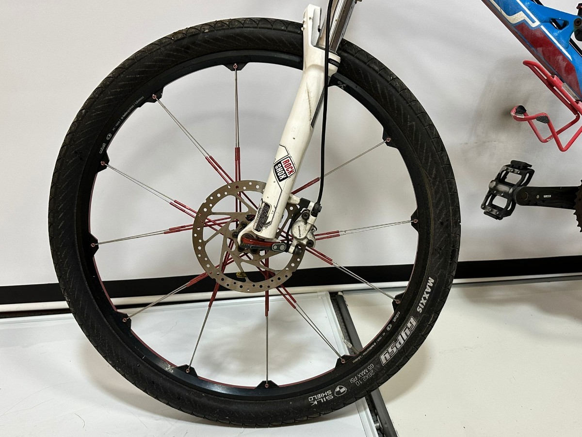 人気の自転車 MTB マウンテンバイクGT M ディスクブレーキ 6061 アルミニウム SENSOR 3.0 26x2.10 ２６インチ タイヤ の画像3