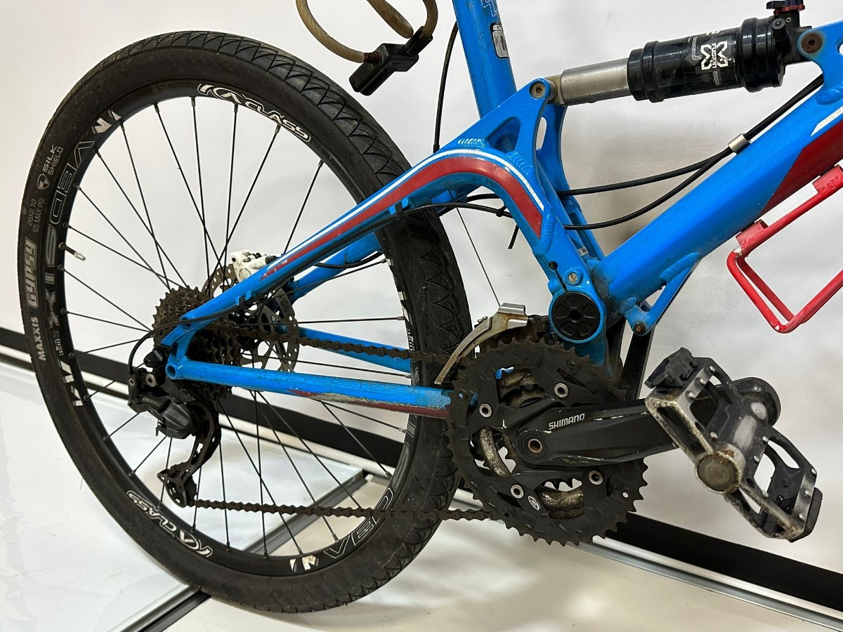人気の自転車 MTB マウンテンバイクGT M ディスクブレーキ 6061 アルミニウム SENSOR 3.0 26x2.10 ２６インチ タイヤ の画像4