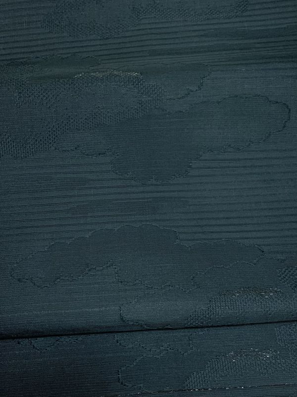 婦人　夏の喪服と帯のセット　正絹　絽　五三の桐の染抜き紋　雲紋様織りの帯　小柄な方に　保管品　_画像6