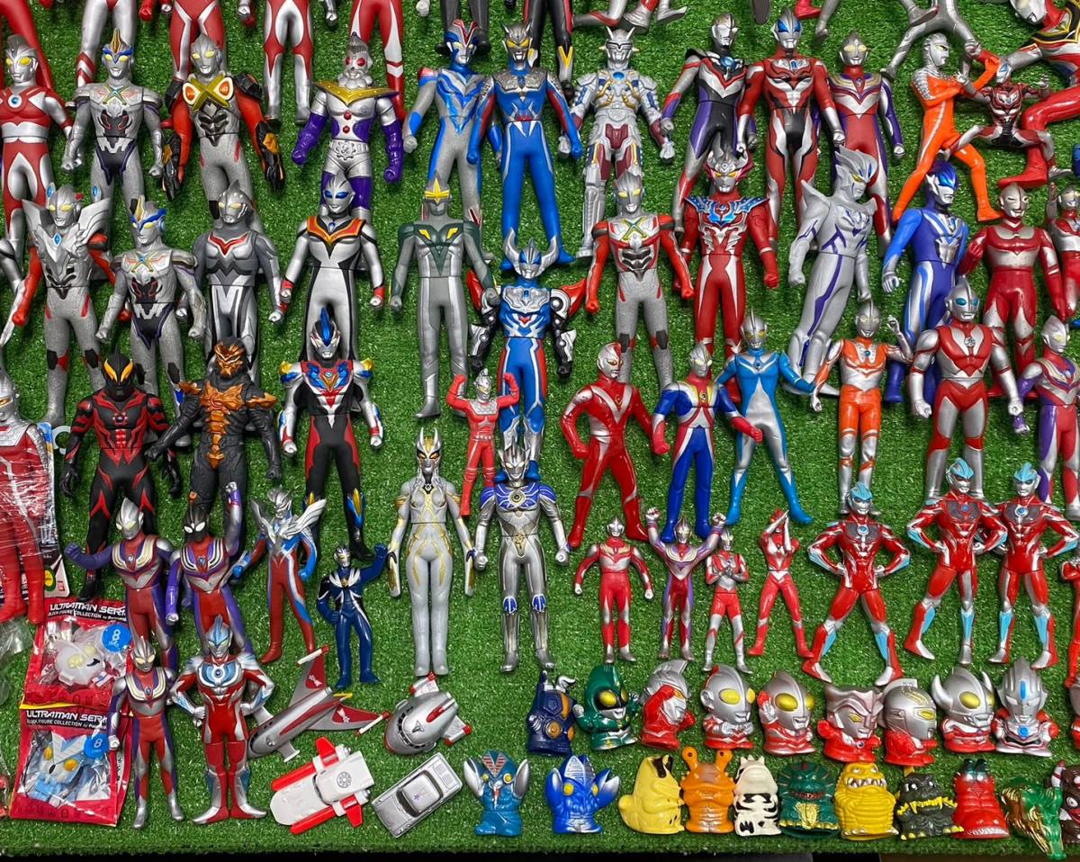 Yahoo!オークション - 23-140 ウルトラマン 怪獣 フィギュア Yahoo!オークション - 23-140 ウルトラマン 怪獣 フィギュア