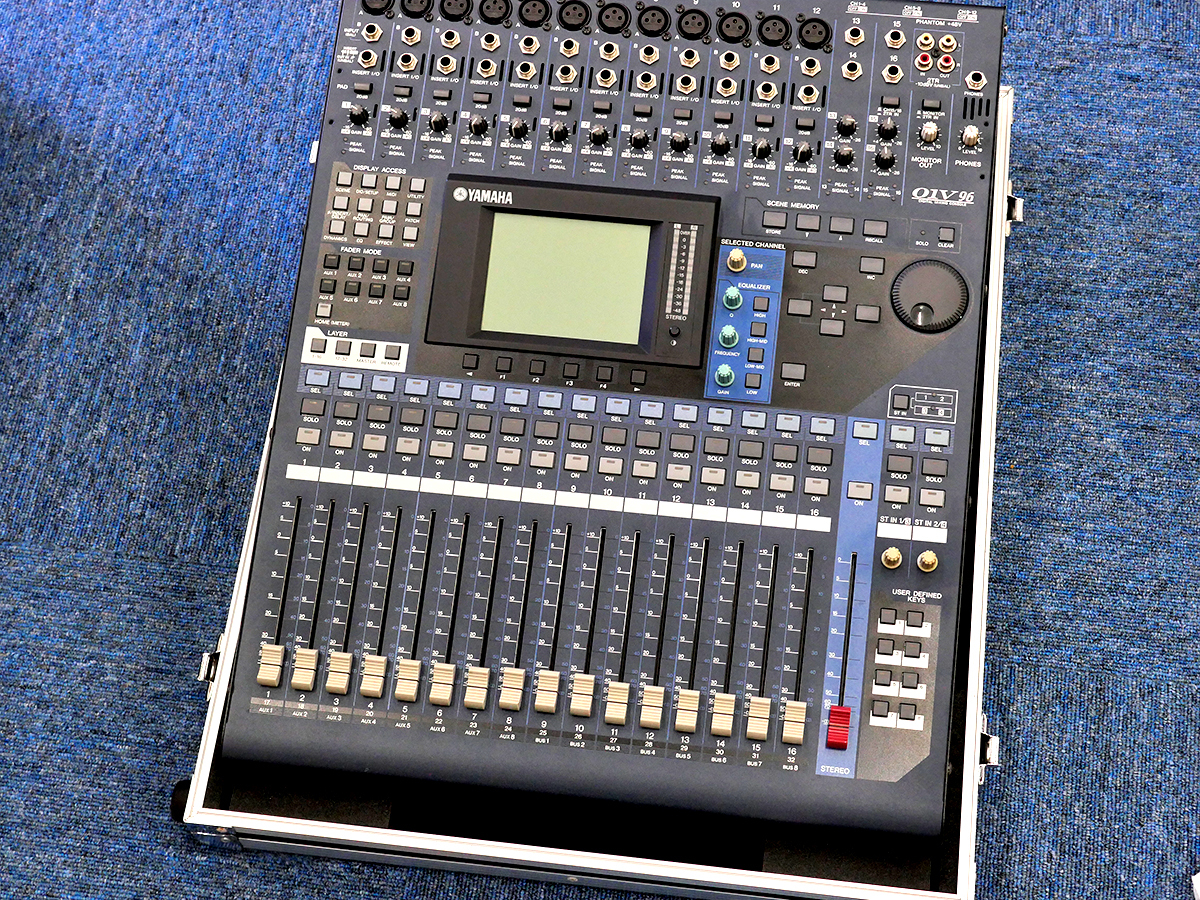 YAMAHA デジタルミキサー 01V96 Version2 専用ケース付 動作確認済