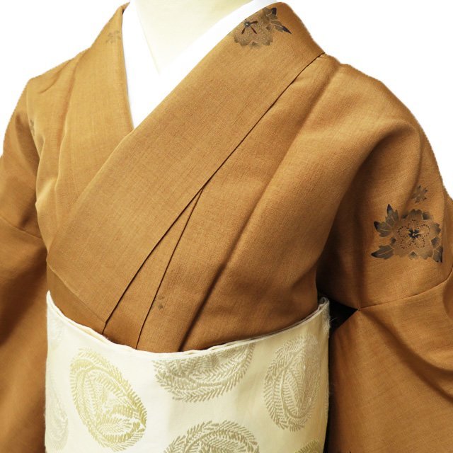 紬 着物 中古 正絹 単衣 カジュアル 桜の図 土色 身丈158cm 裄63cm M きもの北條 A849-2