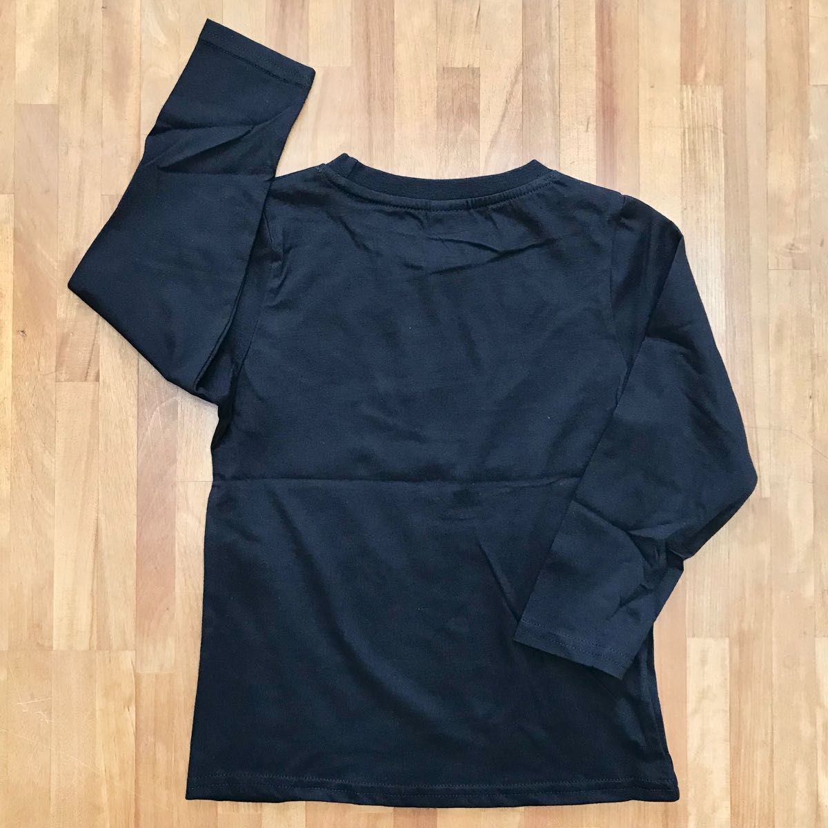 【タグ付・未着用】110サイズ 長袖黒Tシャツと半袖白Tシャツ2点セット