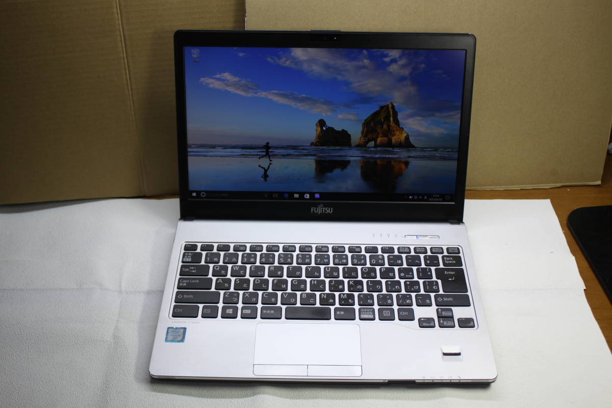 FUJITSU FMV LIFEBOOK S936/P Core i5 6300U 2.4GHｚ・メモリー8ＧＢ （DDR4）・SSD 256GB・13.3インチ NO44_画像1