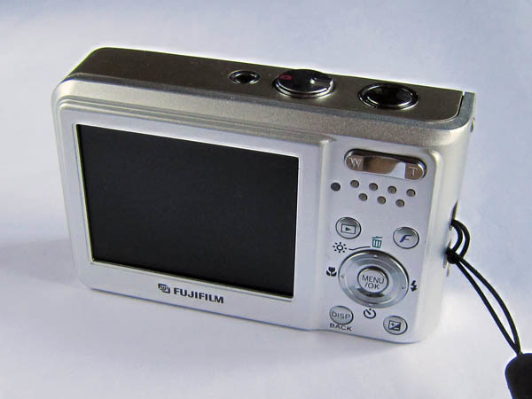 コンパクトデジタルカメラ FUJIFILM FinePix F30 【動作確認済 コンパクトデジタルカメラ FUJIFILM FinePix F30 【動作確認済