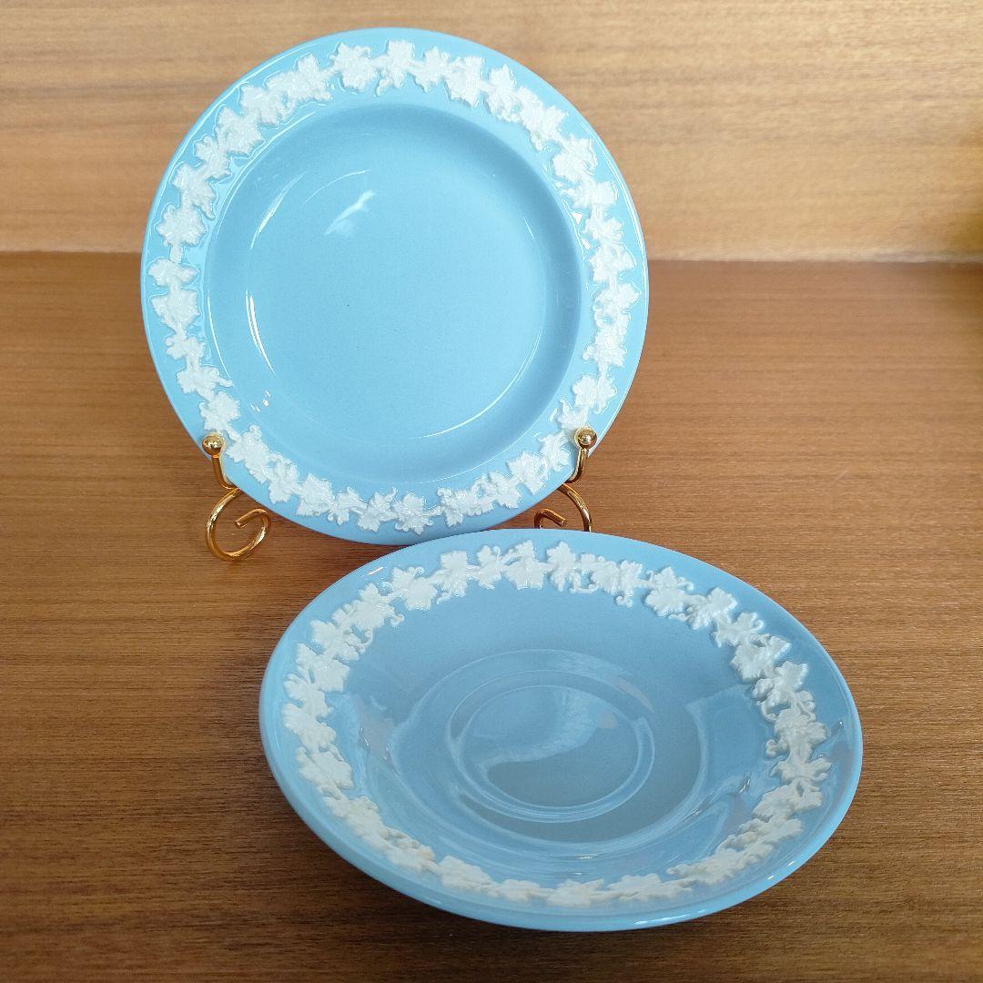 美品 ウェッジウッド エンボス クイーンズウェア クリーム 美品 ウェッジウッド エンボス クイーンズウェア クリーム