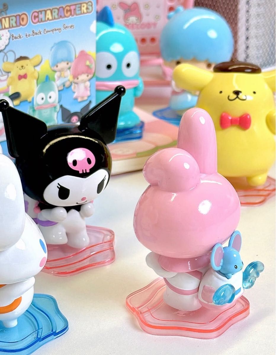 MINISO 海外限定サンリオ 仲間背負うシリーズフィギュア8個入り MINISO 海外限定サンリオ 仲間背負うシリーズフィギュア8個入り