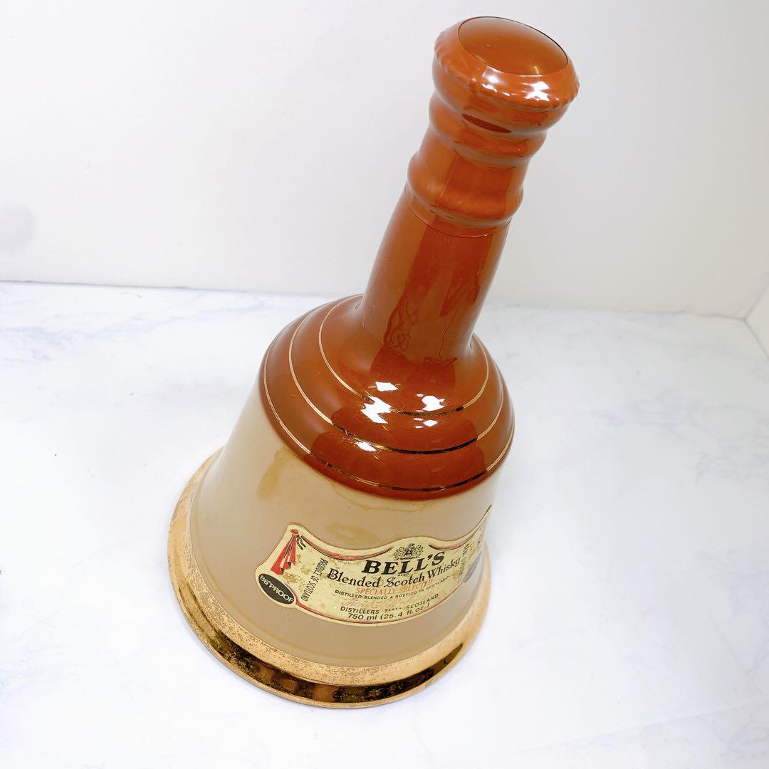 1884 未開栓 BELL'S ベル スコッチウイスキー ベル型陶器 古酒 1884 未開栓 BELL'S ベル スコッチウイスキー ベル型陶器 古酒
