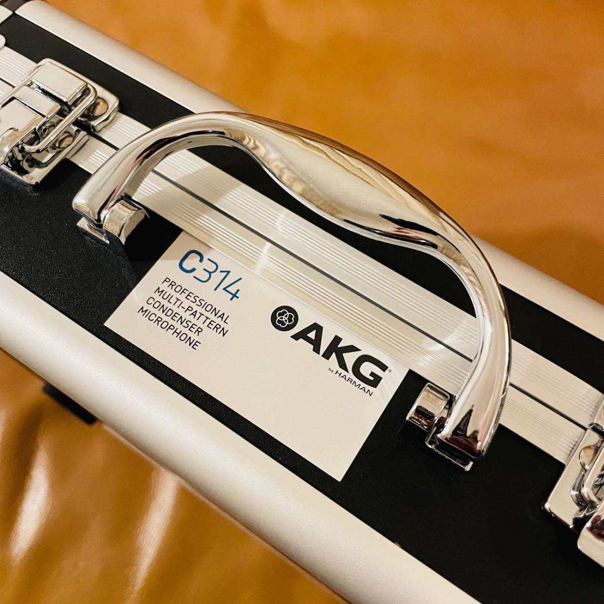 美品 AKG アーカーゲー C314-Y4 コンデンサーマイク サイドアドレス型