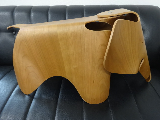 美品 vitra ヴィトラ Eames Elephant イームズ エレファント Plywood プライウッド スツール 象 キッズ 子供用 イス オブジェ インテリア_画像3