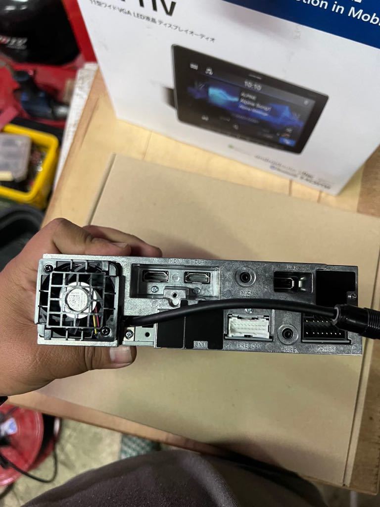 未使用訳あり品!アルパイン DAF11V 11型ワイドディスプレイオーディオ