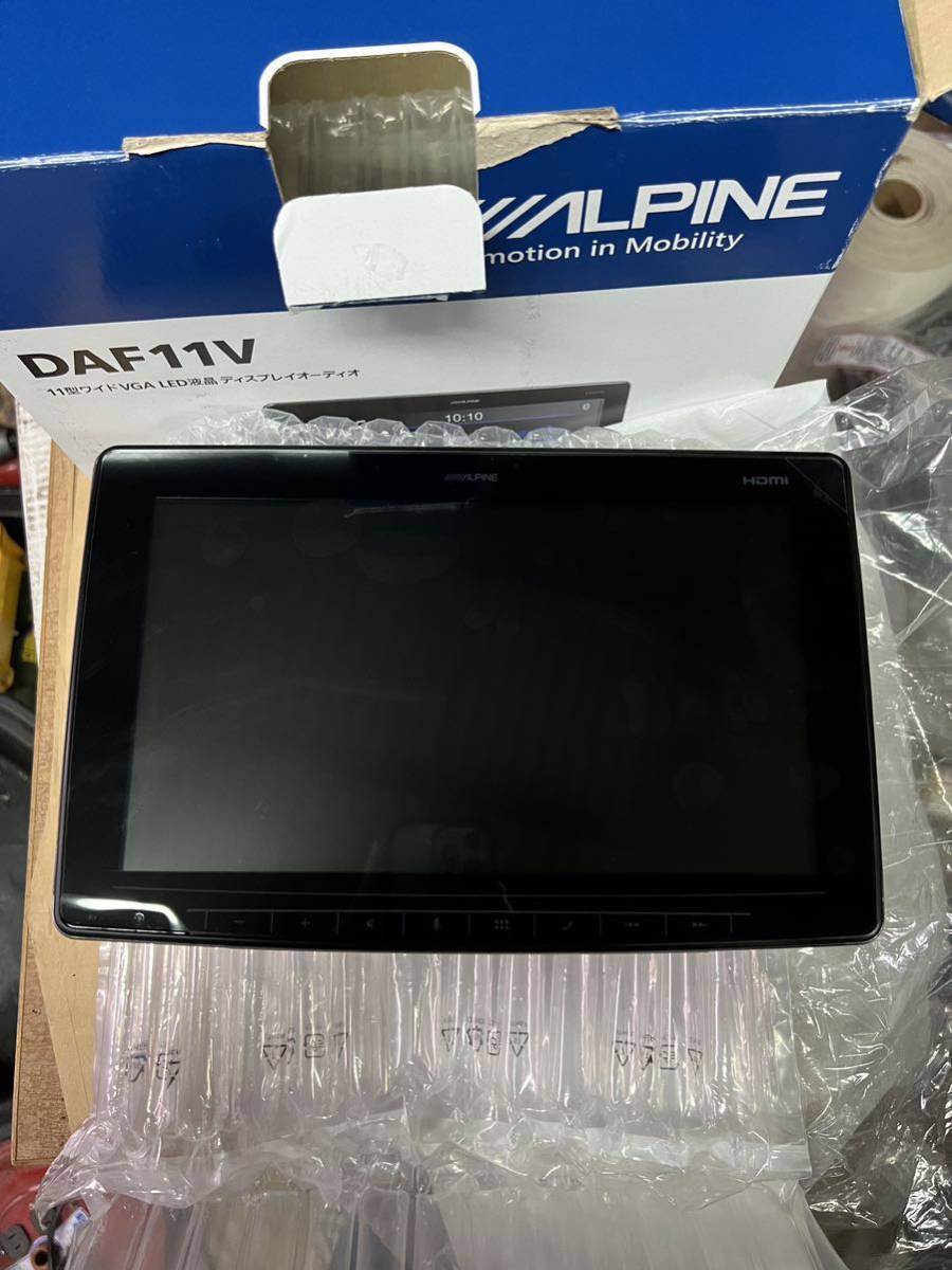 未使用訳あり品!アルパイン DAF11V 11型ワイドディスプレイオーディオ-