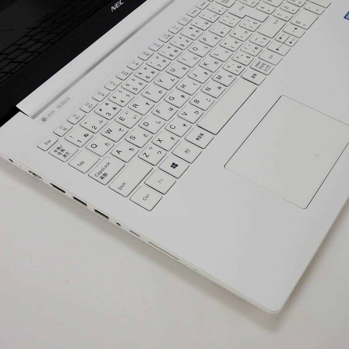 超美品】LAVIE NS300/KAW☆新品SSD256GB/第7世代Core i3-7020U 超美品】LAVIE NS300/KAW☆新品SSD256GB/第7世代Core i3-7020U