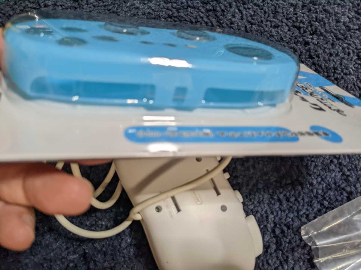 【送料無料】Wii　U　クラシックコントローラー　新品カバー付