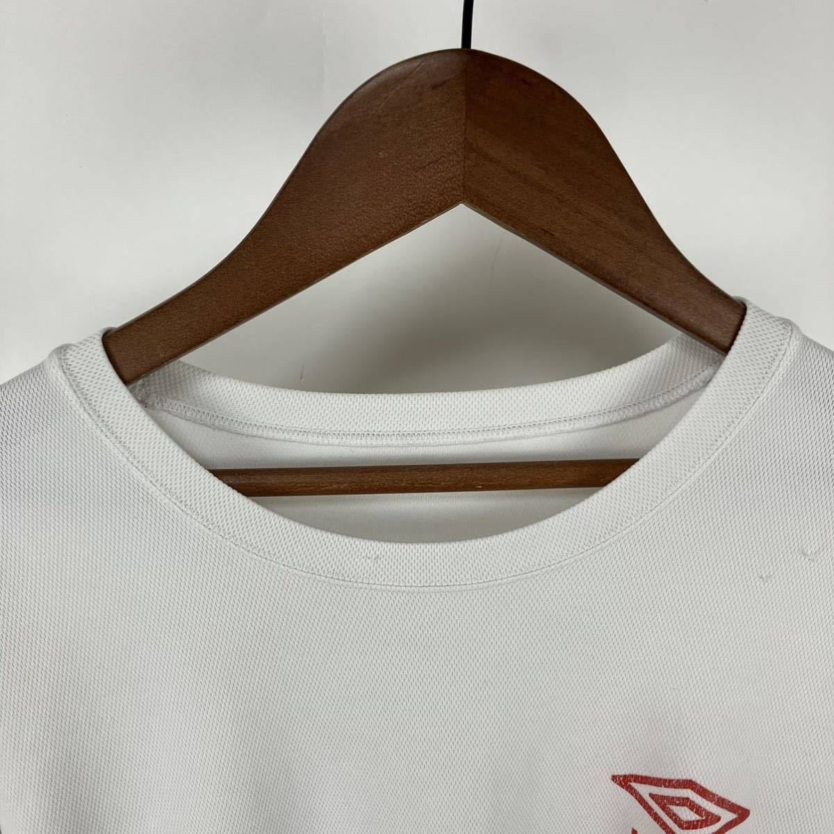 umbro アンブロ メンズ 半袖Tシャツ シンプル ホワイトTシャツ ワンポイントTシャツ 丸首 スポーツTシャツ スポーツウェア 通気性抜群