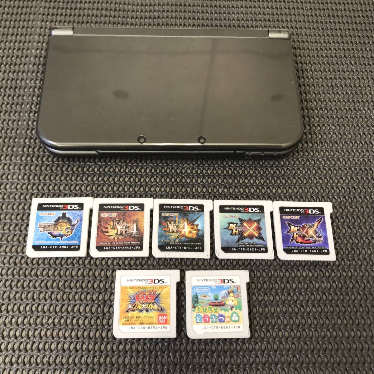 送料無料】new任天堂 ニンテンドー3DS LL 本体 RED-001 ソフト7本